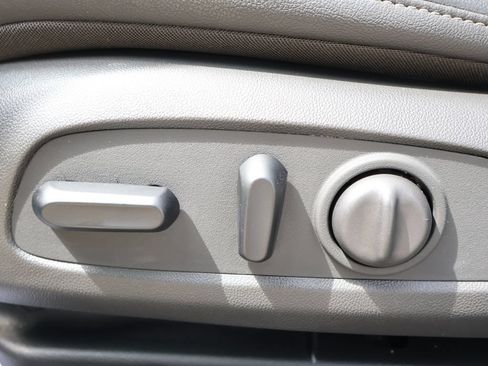Certified 2024 Chevrolet Trax ACTIV FWD image 13