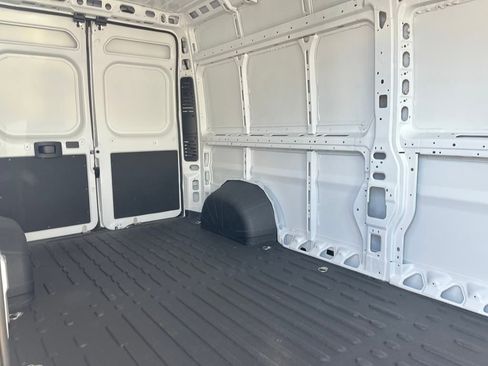 New 2025 RAM ProMaster 2500 w/ Quick Order Package 22G SLT image 21