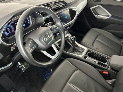 Used 2022 Audi Q3 2.0T Premium Plus w/ Premium Plus Package image 9