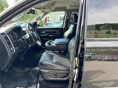 Used 2016 RAM 3500 Laramie w/ Cold Weather Group AWD/4WD image 9