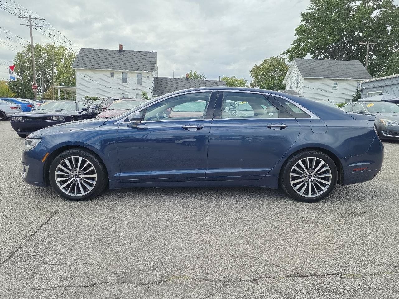 Used 2017 Lincoln MKZ Select w/ Select Plus Package AWD/4WD image 8