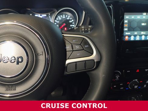 Used 2021 Jeep Compass Latitude image 12