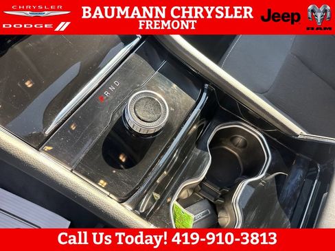 Used 2023 Jeep Grand Cherokee Laredo w/ Luxury Tech Group I AWD/4WD image 24