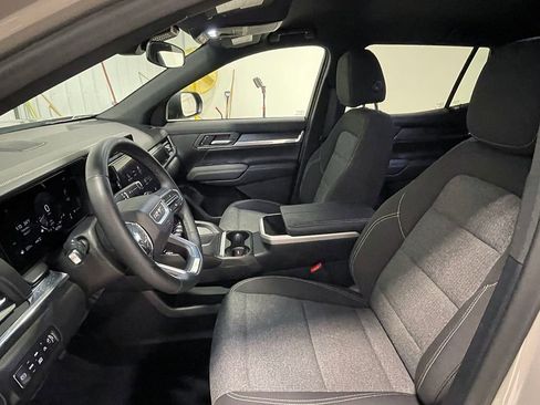 Used 2026 GMC Terrain Elevation image 3