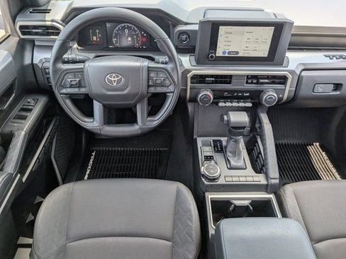 Used 2025 Toyota Tacoma SR5 AWD/4WD image 6