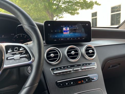 Used 2020 Mercedes-Benz GLC 300 4MATIC Coupe image 32