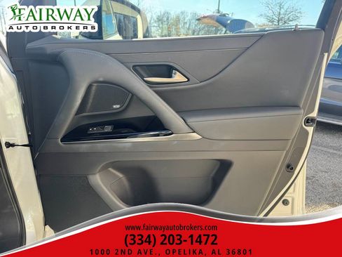 Used 2024 Lexus LX 600 4WD w/ Interior Upgrade Package image 32