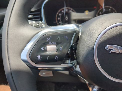 New 2026 Jaguar F-PACE R-Dynamic S image 30