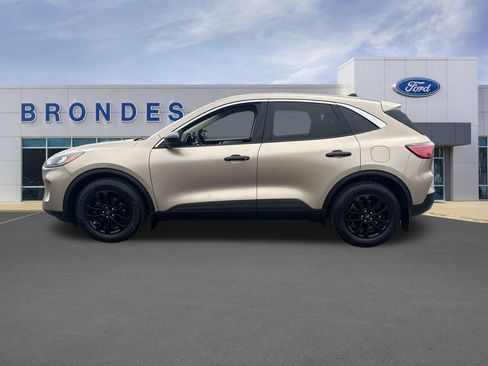 Used 2020 Ford Escape SE FWD image 1