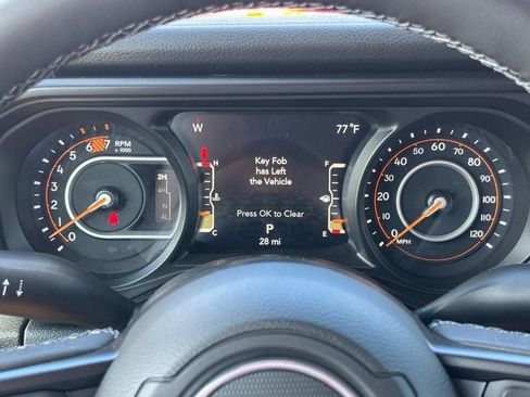 Used 2025 Jeep Wrangler Unlimited Sport AWD/4WD image 15