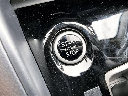 New 2025 Nissan Versa SV image 19