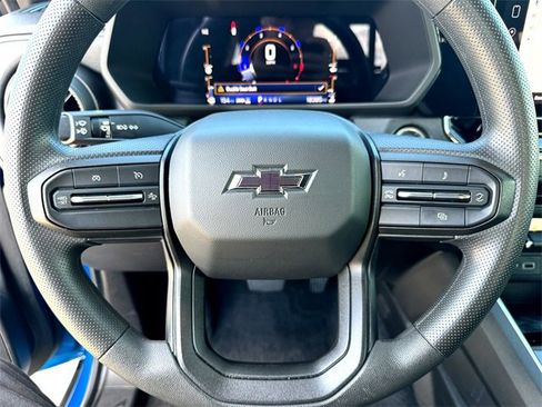 Used 2023 Chevrolet Colorado Trail Boss image 14