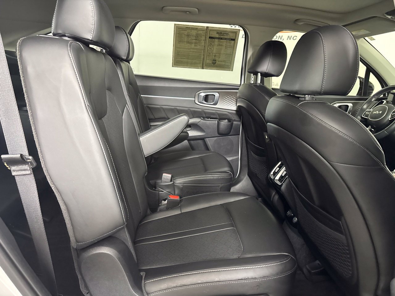 Used 2023 Kia Sorento SX FWD image 30