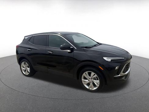 Used 2025 Buick Encore GX Preferred FWD image 2