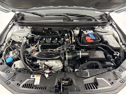 Certified 2025 Honda Accord LX image 29