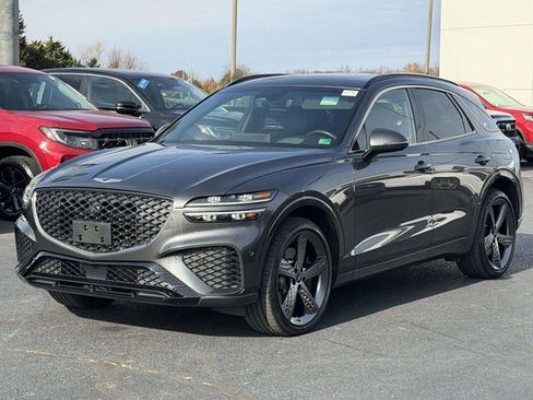 Used 2024 Genesis GV70 3.5T Sport w/ Sport Prestige Package image 4