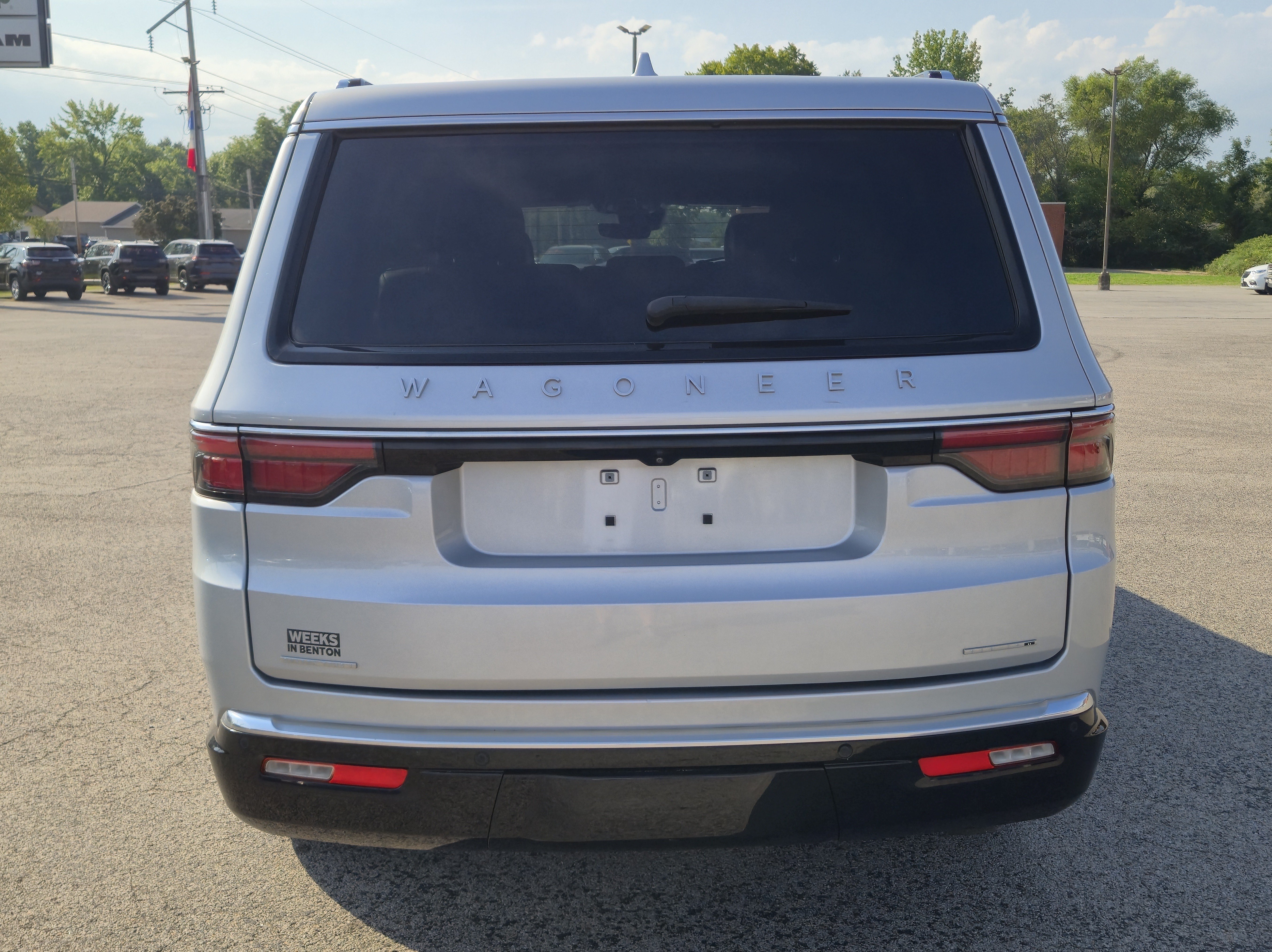 Used 2022 Jeep Wagoneer Series II AWD/4WD image 5