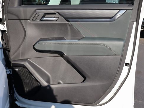 New 2025 GMC Acadia AT4 image 26