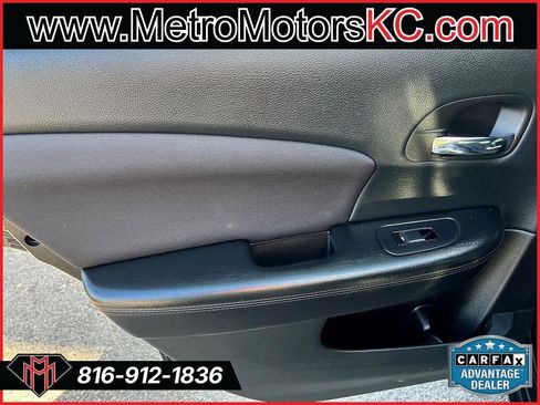 Used 2013 Chrysler 200 Touring image 23