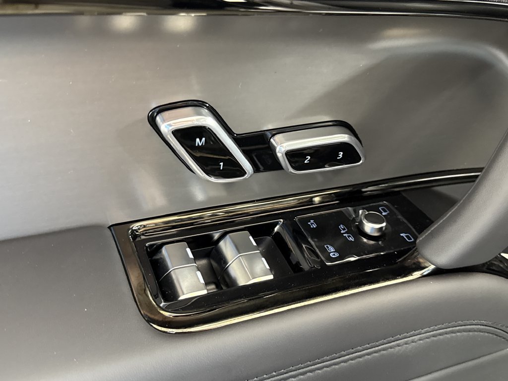 New 2027 Land Rover Range Rover Sport SE AWD/4WD image 27