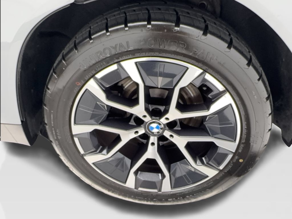 Used 2025 BMW X3 xDrive30i w/ Premium Package AWD/4WD image 12