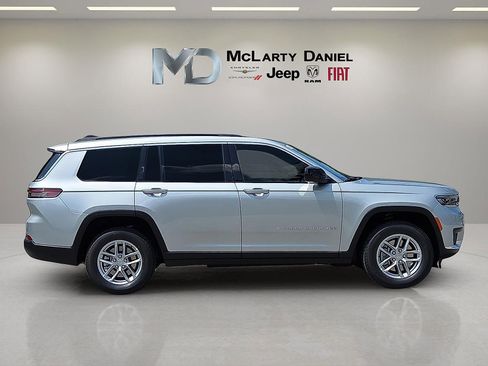 New 2025 Jeep Grand Cherokee L Laredo w/ Luxury Tech Group I AWD/4WD image 6