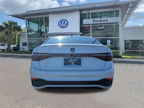 New 2026 Volkswagen Jetta SE image 5