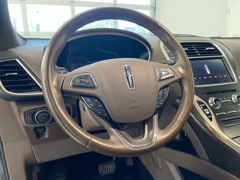 Used 2017 Lincoln MKX Reserve AWD/4WD image 14