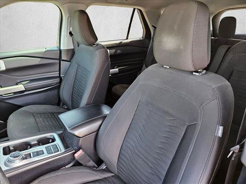 Used 2021 Ford Explorer XLT RWD image 15