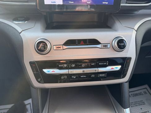 Used 2024 Ford Explorer XLT w/ Equipment Group 202A image 22