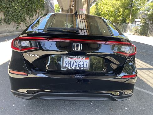 Used 2023 Honda Civic EX-L image 12