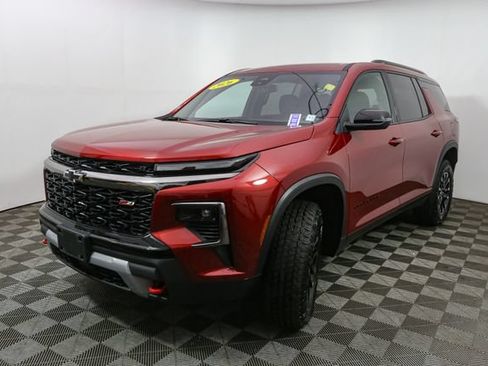 Used 2026 Chevrolet Traverse Z71 w/ LPO, Floor Liner Package AWD/4WD image 5