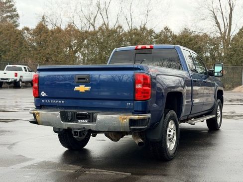 Used 2015 Chevrolet Silverado 2500 LT w/ LT Convenience Package image 4