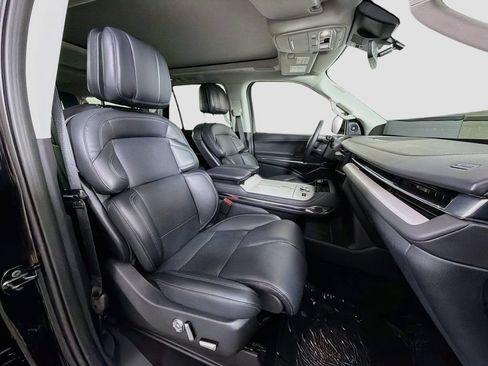 Used 2026 Lincoln Navigator L Reserve AWD/4WD image 33