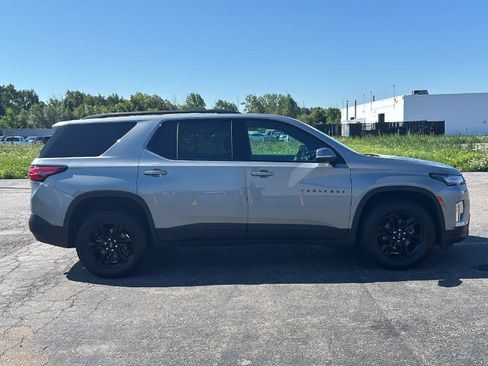 Used 2023 Chevrolet Traverse LT w/ Midnight/Sport Edition AWD/4WD image 8