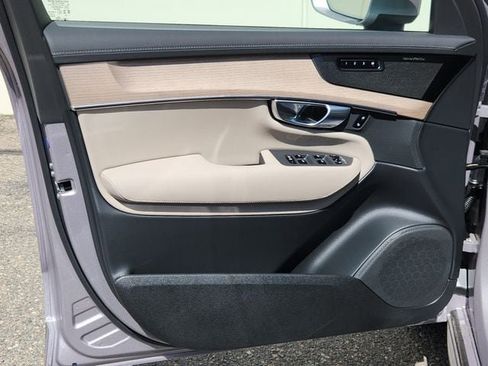 New 2026 Volvo XC90 B6 Plus w/ Protection Package Premier image 9
