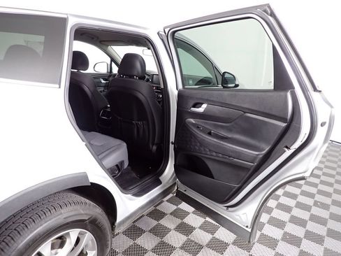 Used 2019 Hyundai Santa Fe SE AWD/4WD image 29