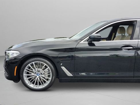 Used 2018 BMW 530e image 40
