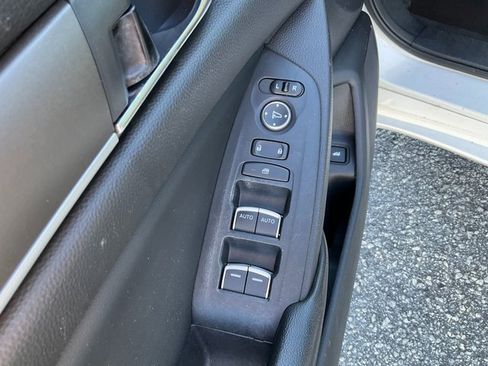 Used 2018 Honda Accord LX image 7
