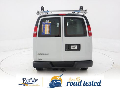 Used 2025 Chevrolet Express 2500 w/ Driver Convenience Package image 5