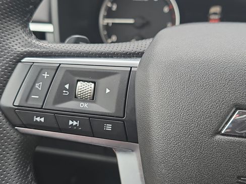 Used 2025 Mitsubishi Outlander SE FWD image 23