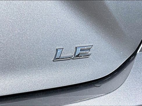 Used 2025 Toyota Camry LE FWD image 10
