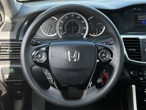 Used 2017 Honda Accord LX image 13