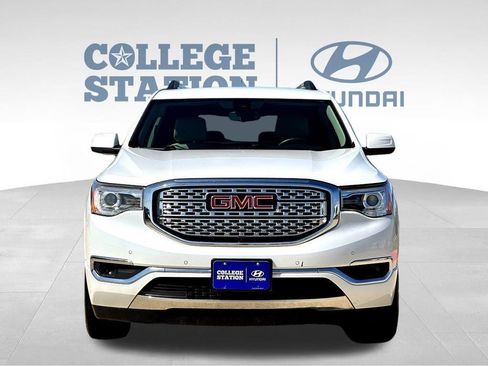 Used 2017 GMC Acadia Denali w/ Technology Package FWD image 5