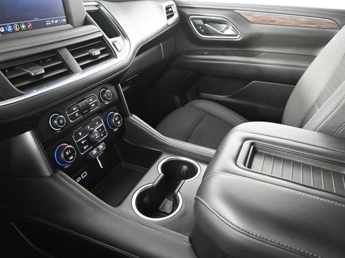 Used 2024 Chevrolet Tahoe LS image 34