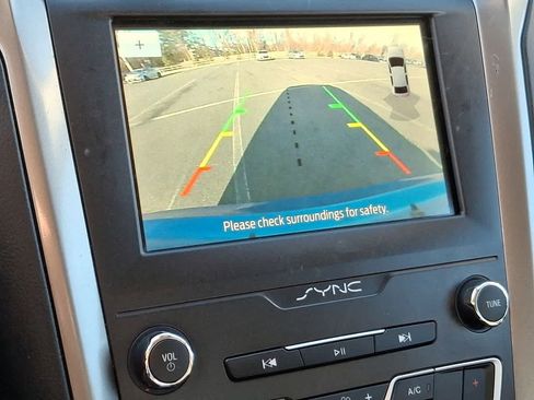 Used 2019 Ford Fusion SE image 21