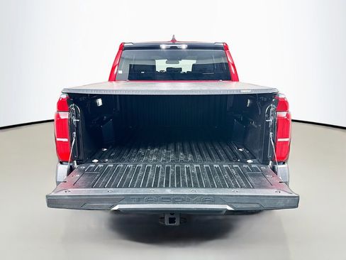 Used 2025 Toyota Tacoma SR image 28