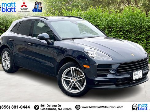 Used 2020 Porsche Macan w/ Premium Package Plus image 2