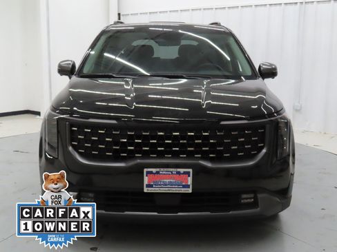 Used 2025 Kia Carnival SX Prestige image 6