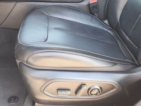 Used 2023 Jeep Grand Cherokee Limited AWD/4WD image 34